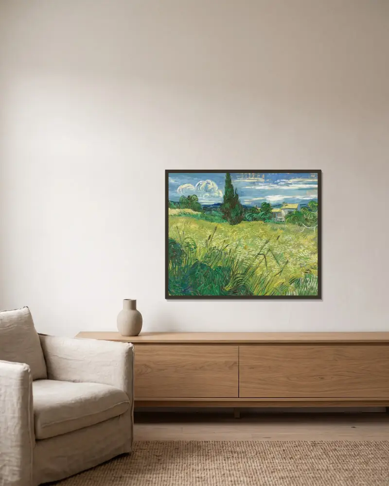 Green Field av Vincent van Gogh inramad på en vägg