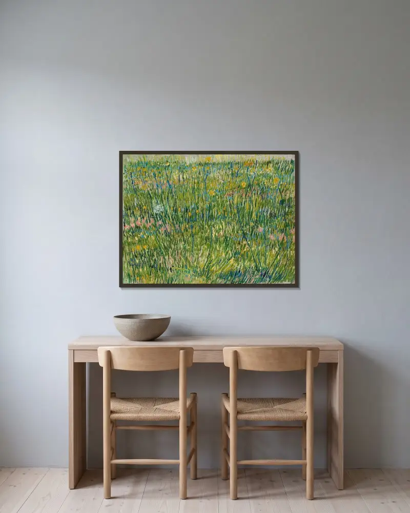 Patch of grass av Vincent van Gogh inramad på en vägg
