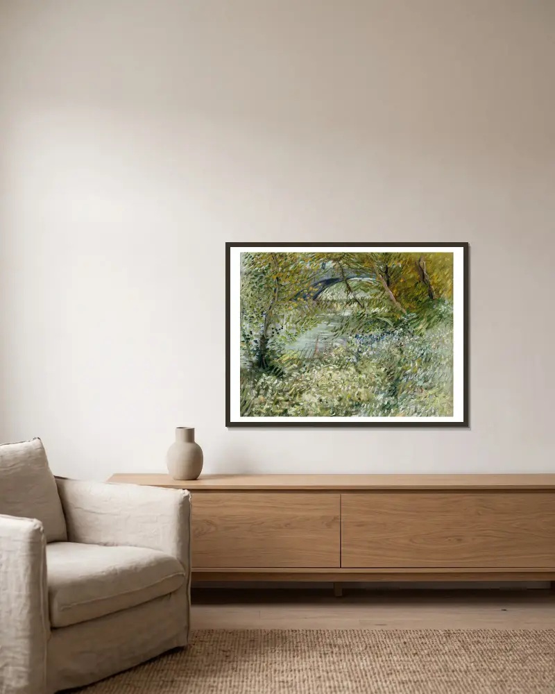 Flussufer im Frühling von Vincent van Gogh gerahmt an einer Wand