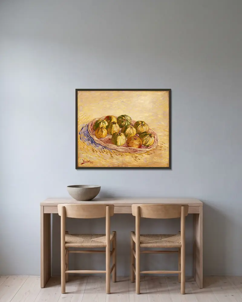 Stilleben, korg med äpplen av Vincent van Gogh inramad på en vägg