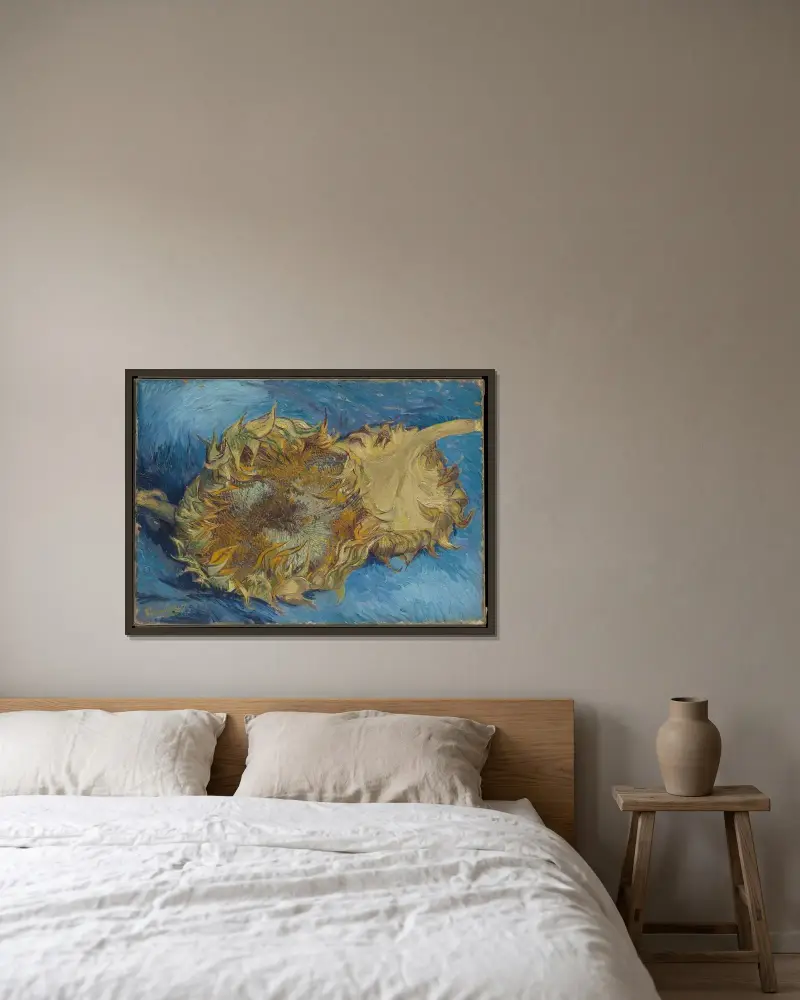 Sunflowers av Vincent van Gogh inramad på en vägg