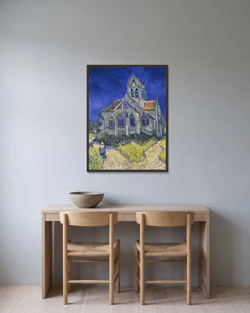Die Kirche von Auvers-sur-Oise, Ansicht von der Apsis von Vincent van Gogh gerahmt an einer Wand