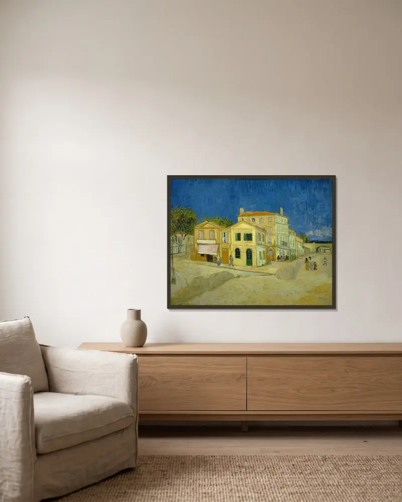 The yellow house (`The street’) av Vincent van Gogh inramad på en vägg