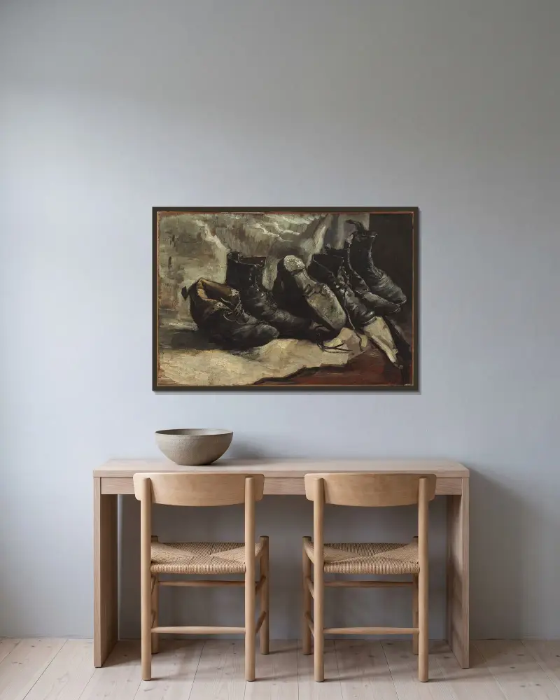 Drei Paar Schuhe von Vincent van Gogh gerahmt an einer Wand