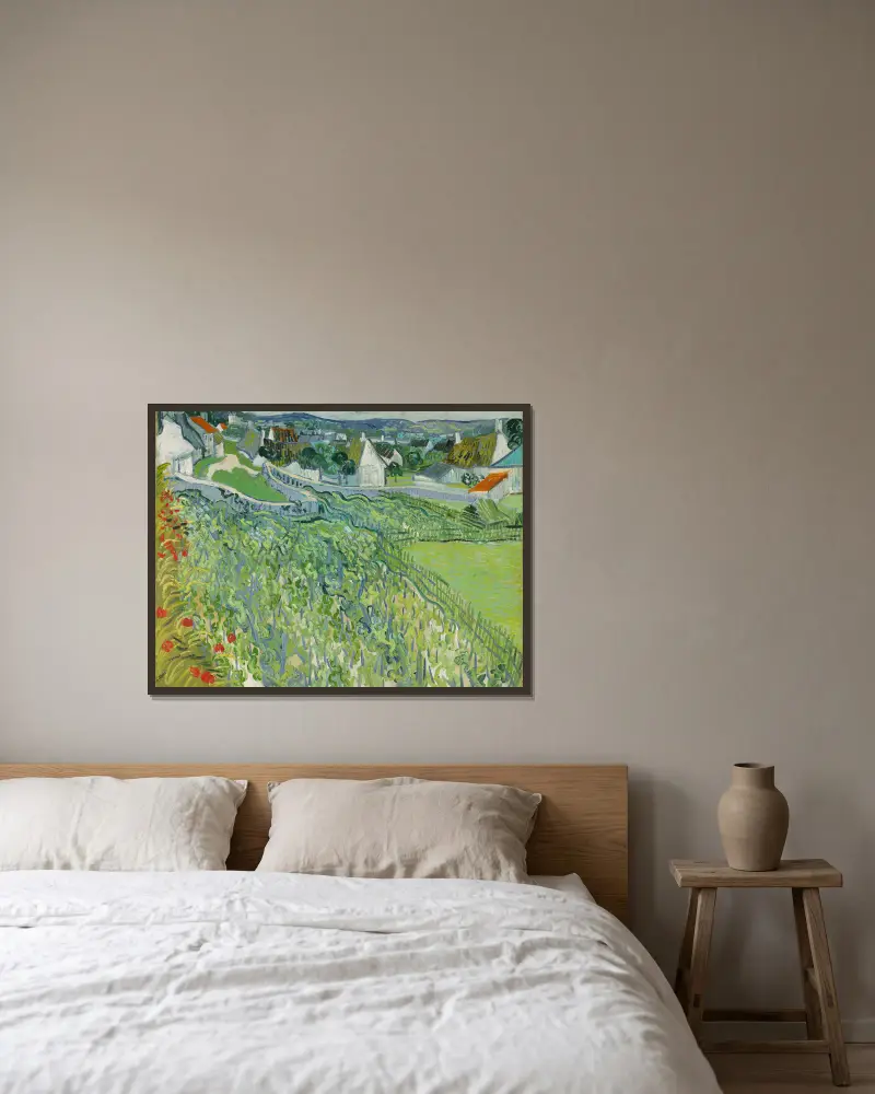 Weinberge in Auvers von Vincent van Gogh gerahmt an einer Wand