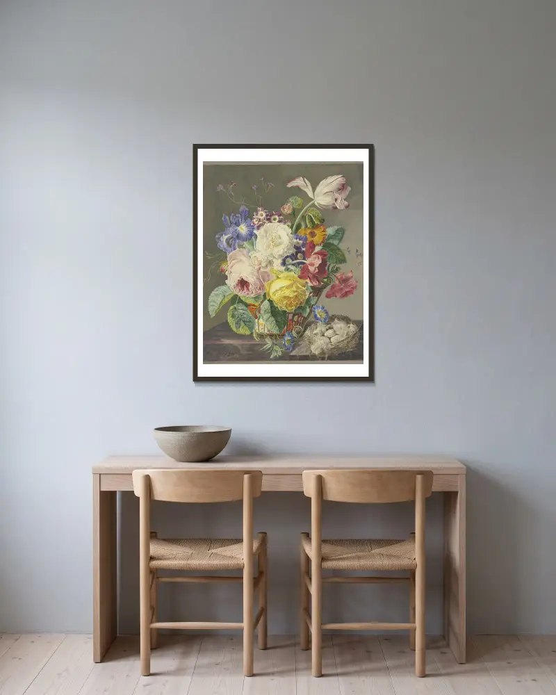 Blommor i en flätad korg och ett fågelbo av Jan van Huysum inramad på en vägg