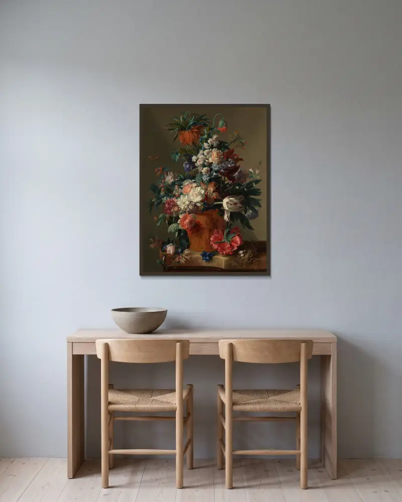 Blomsterstilleben av Jan van Huysum inramad på en vägg