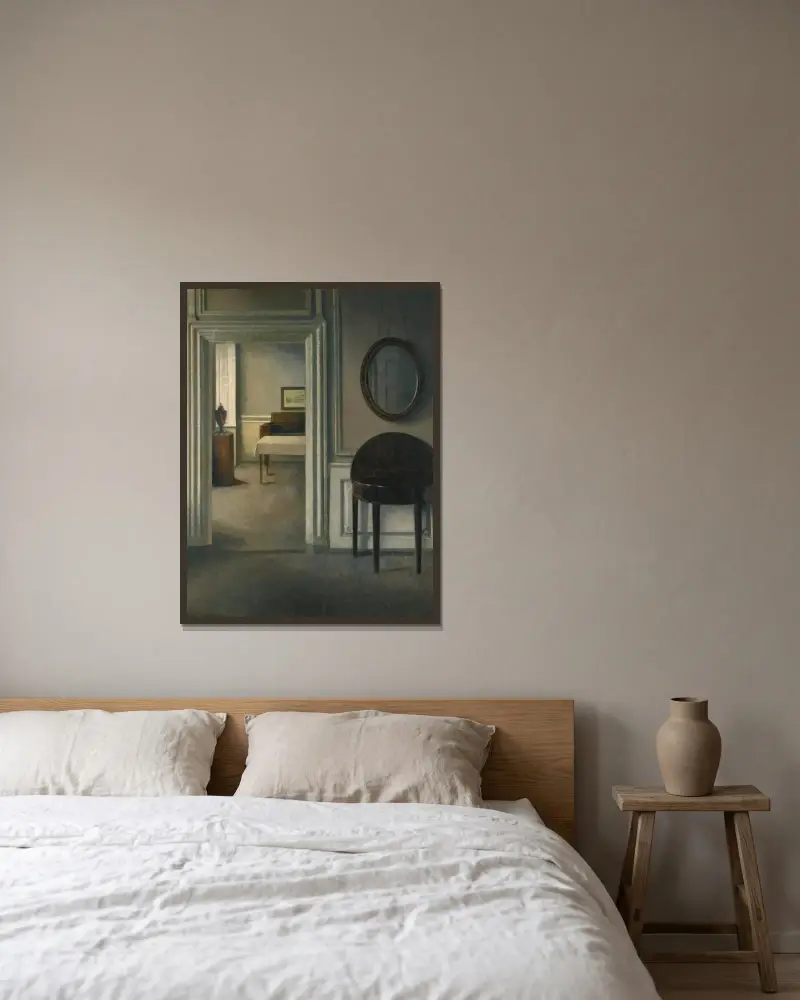 Interior With A Mirror av Vilhelm Hammershøi inramad på en vägg