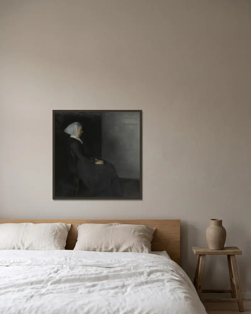 Die Mutter des Künstlers, Frederikke Hammershøi von Vilhelm Hammershøi gerahmt an einer Wand