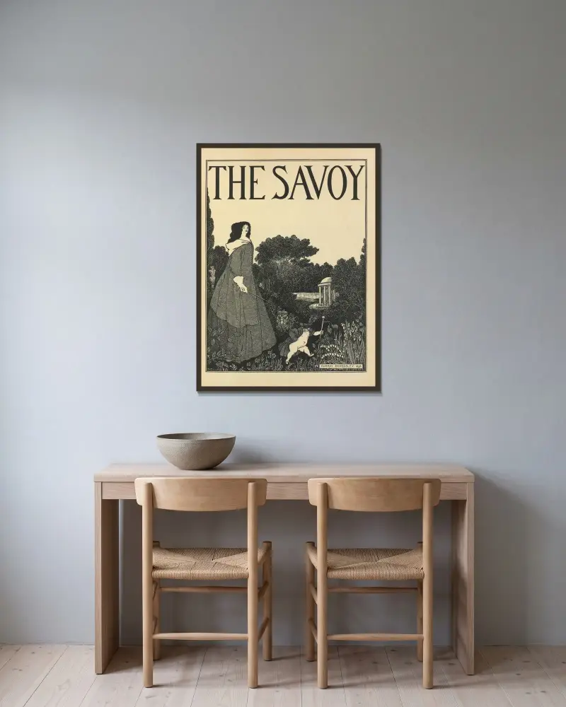Omslagsformgivning för nr 1 av ”The Savoy” av Aubrey Vincent Beardsley inramad på en vägg