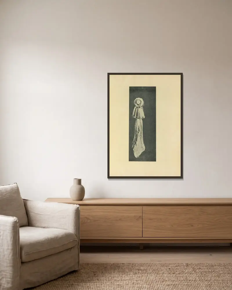 Die Frau in Weiß aus The Savoy von Aubrey Vincent Beardsley gerahmt an einer Wand