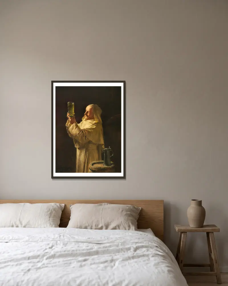 Kellermeister mit weißer Kutte von Eduard von Grützner gerahmt an einer Wand