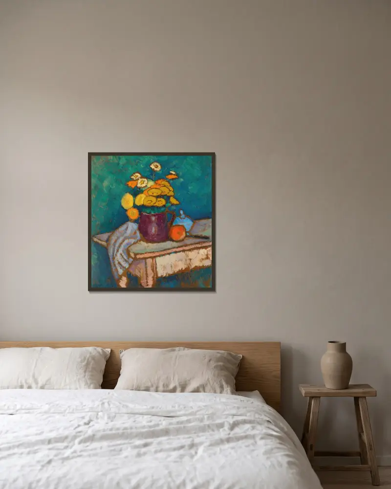 Stilleben med duk, blommor i kruka, äpple och behållare på bord av Alexej von Jawlensky inramad på en vägg