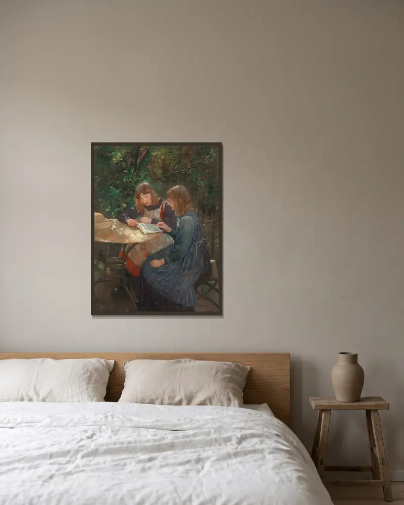 Zwei Mädchen im Garten von Fritz von Uhde gerahmt an einer Wand