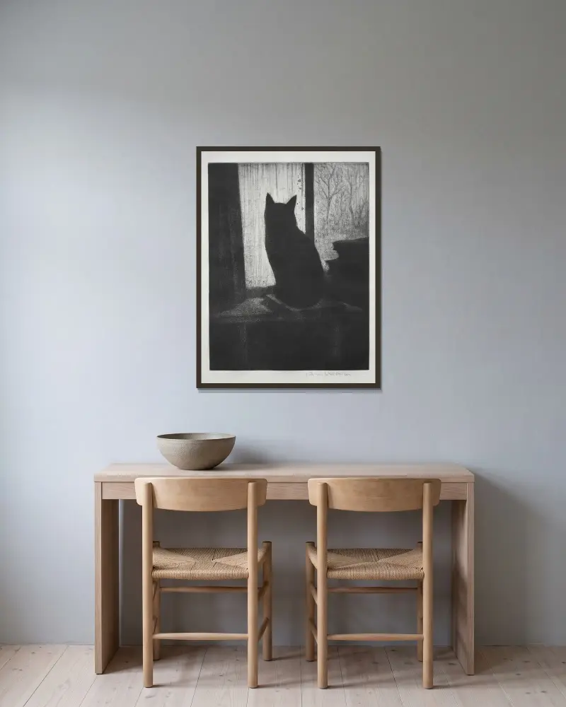The Cat av Christopher R. W. Nevinson inramad på en vägg