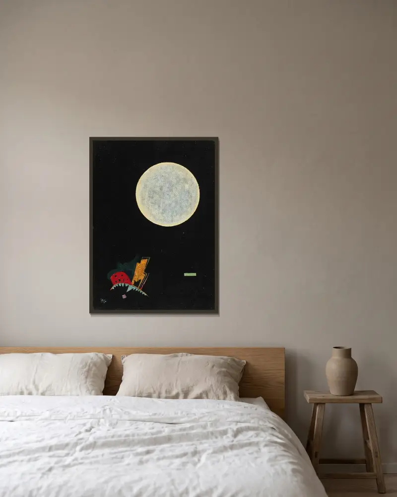 A Circle (A) av Wassily Kandinsky inramad på en vägg