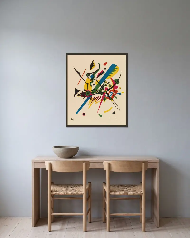 Små världar I, 1922 – nr 2 av Wassily Kandinsky inramad på en vägg