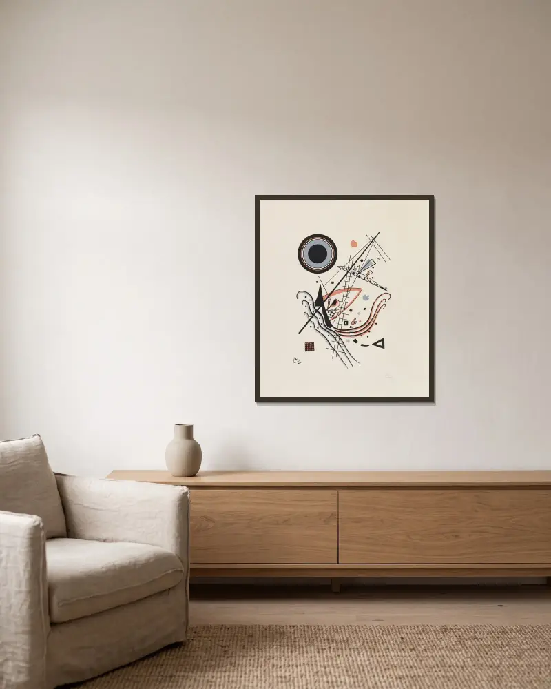 Lithographie ‘Blau’ av Wassily Kandinsky inramad på en vägg