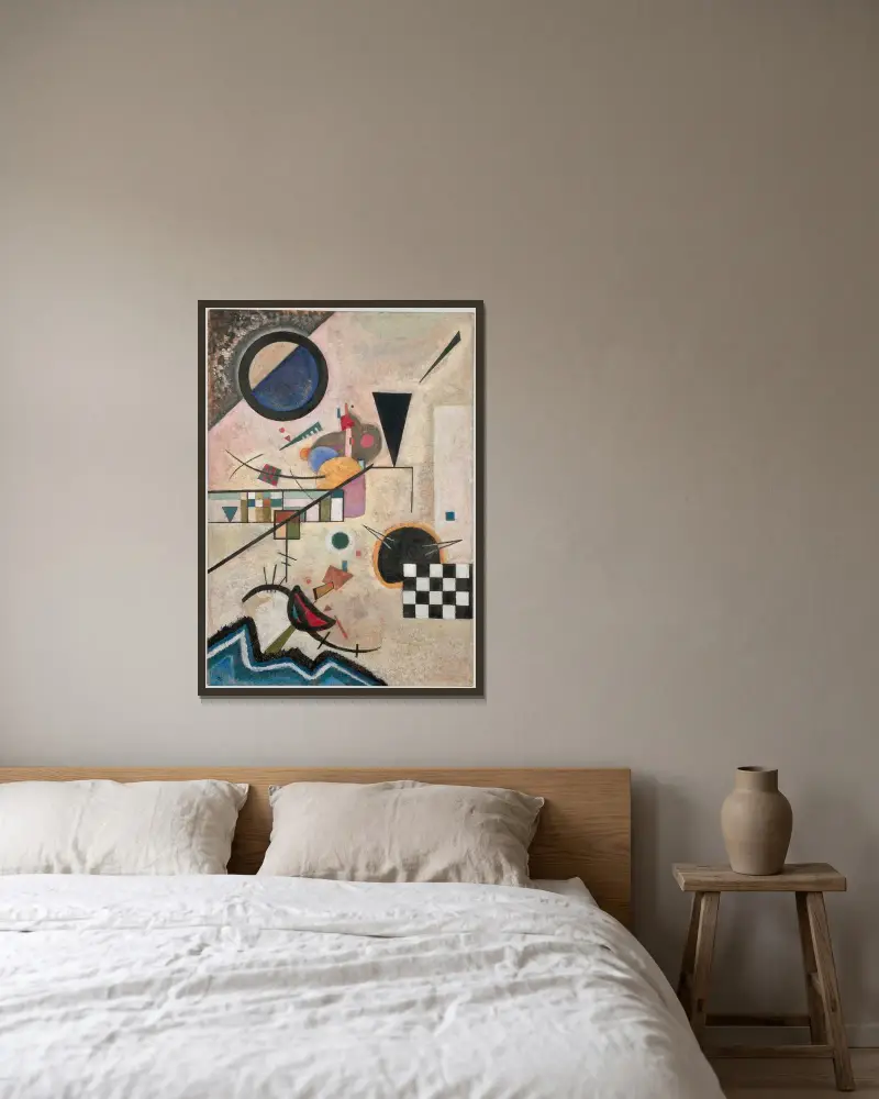 Opposing Accords av Wassily Kandinsky inramad på en vägg