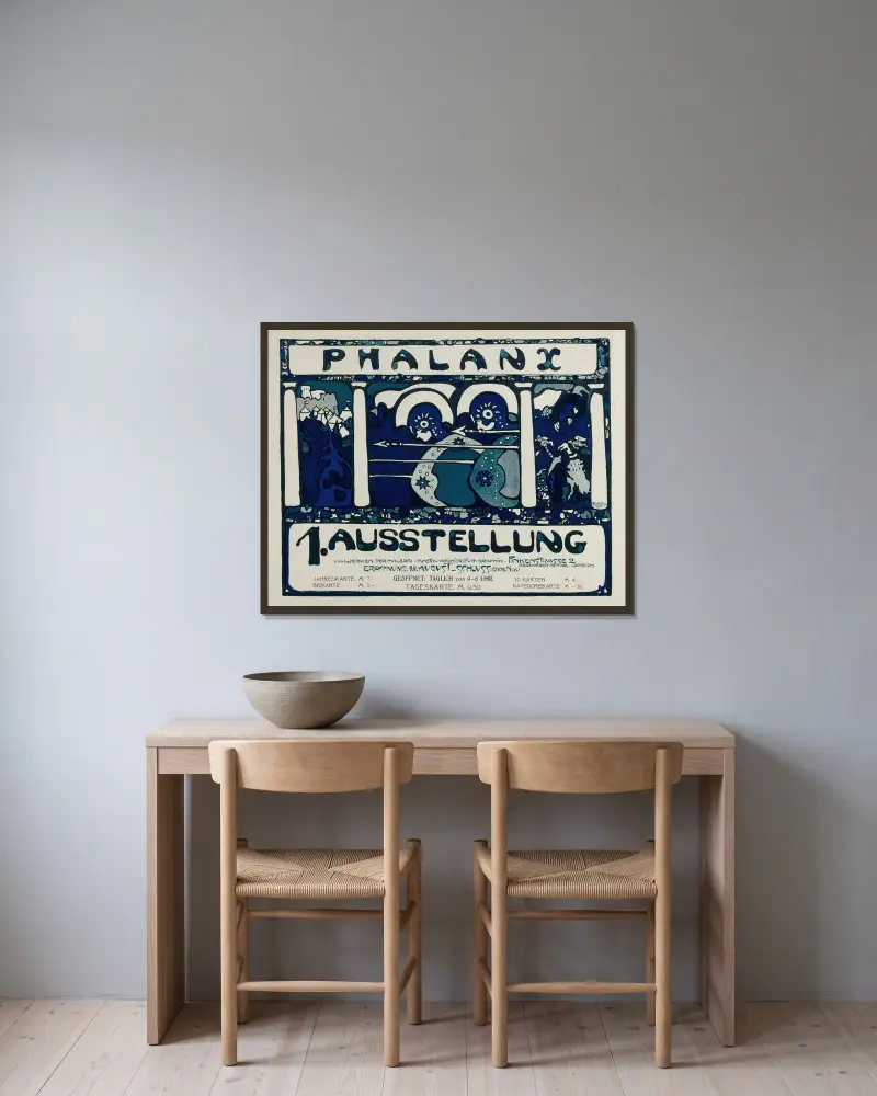 Affisch för Phalanx första utställning av Wassily Kandinsky inramad på en vägg