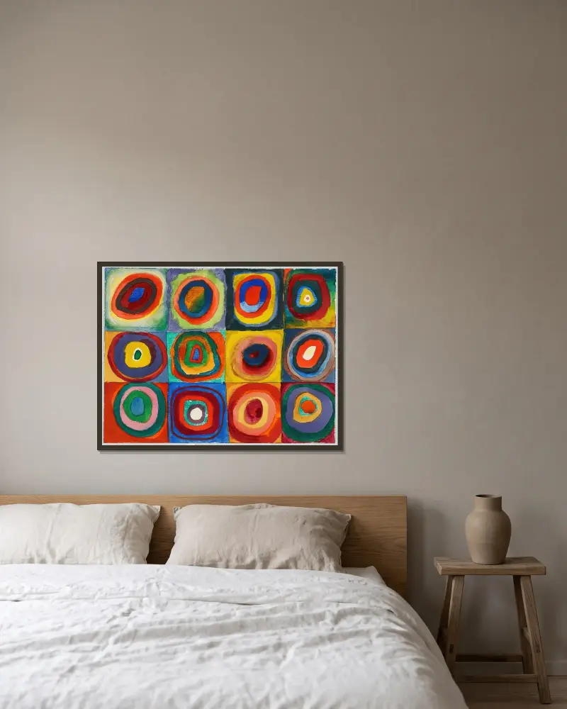 Quadrate mit konzentrischen Ringen von Wassily Kandinsky gerahmt an einer Wand
