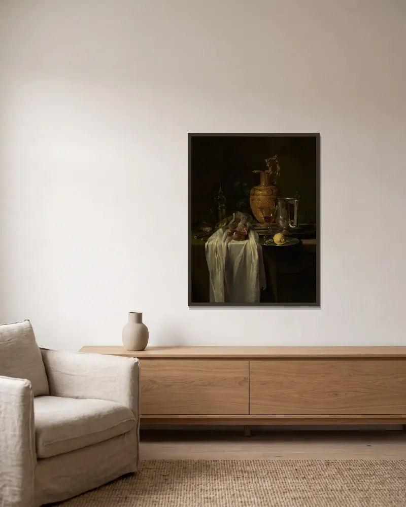 Stilleben med kanna, kärl och granatäpple av Willem Kalf inramad på en vägg