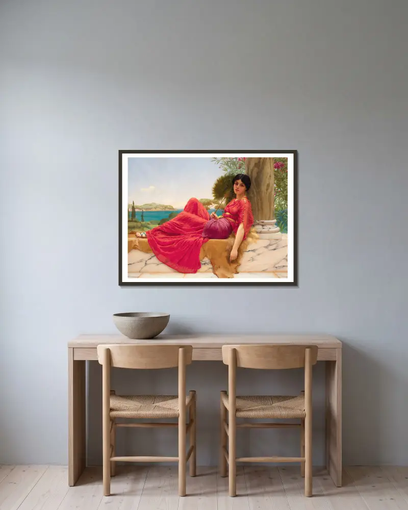 An eine Säule gelehnt von John William Godward gerahmt an einer Wand