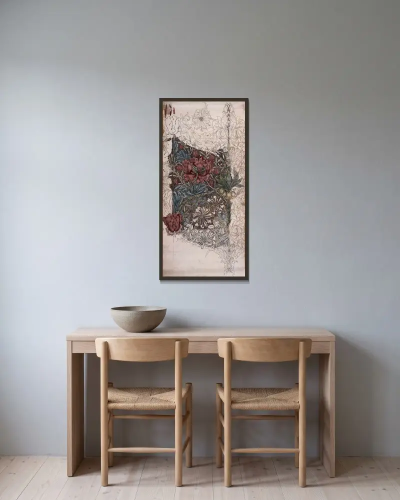 Honeysuckle von William Morris gerahmt an einer Wand
