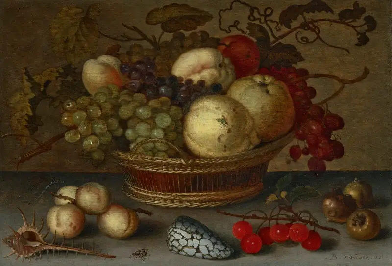 Äpfel und Trauben in einem Korb, mit Früchten und Muscheln auf einer Steinplatte von Balthasar van der Ast