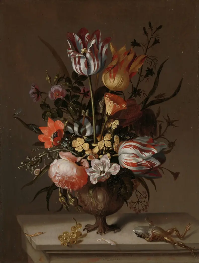 Stillleben mit Blumenvase und einem toten Frosch von Jacob Marrel