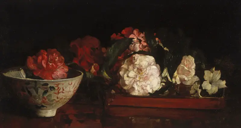 Blommor på en japansk bricka på ett mahognybord av John La Farge