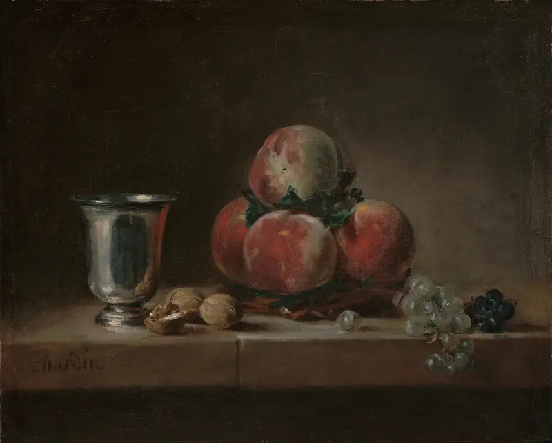 Stilleben med persikor, silverbägare, druvor och valnötter av Jean Siméon Chardin